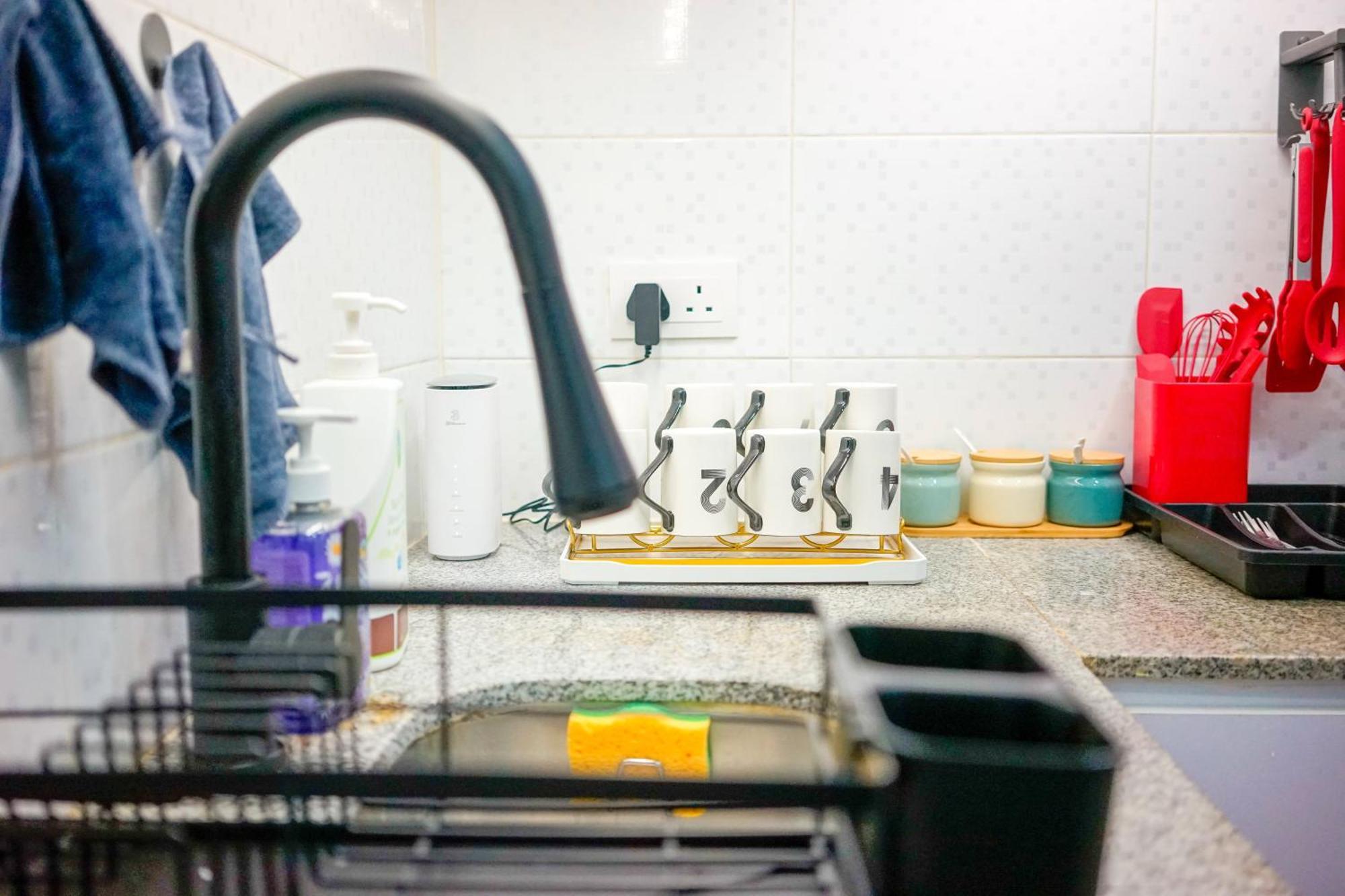 Student Accommodation - 292 Hennessy Road هونغ كونغ المظهر الخارجي الصورة
